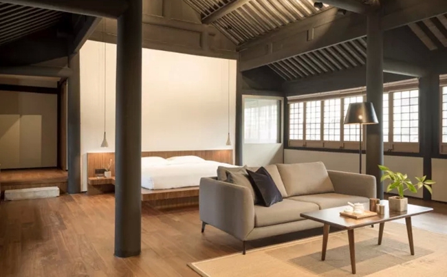 全屋定制家具利用屋內的梁和柱，星空梵高全屋定制